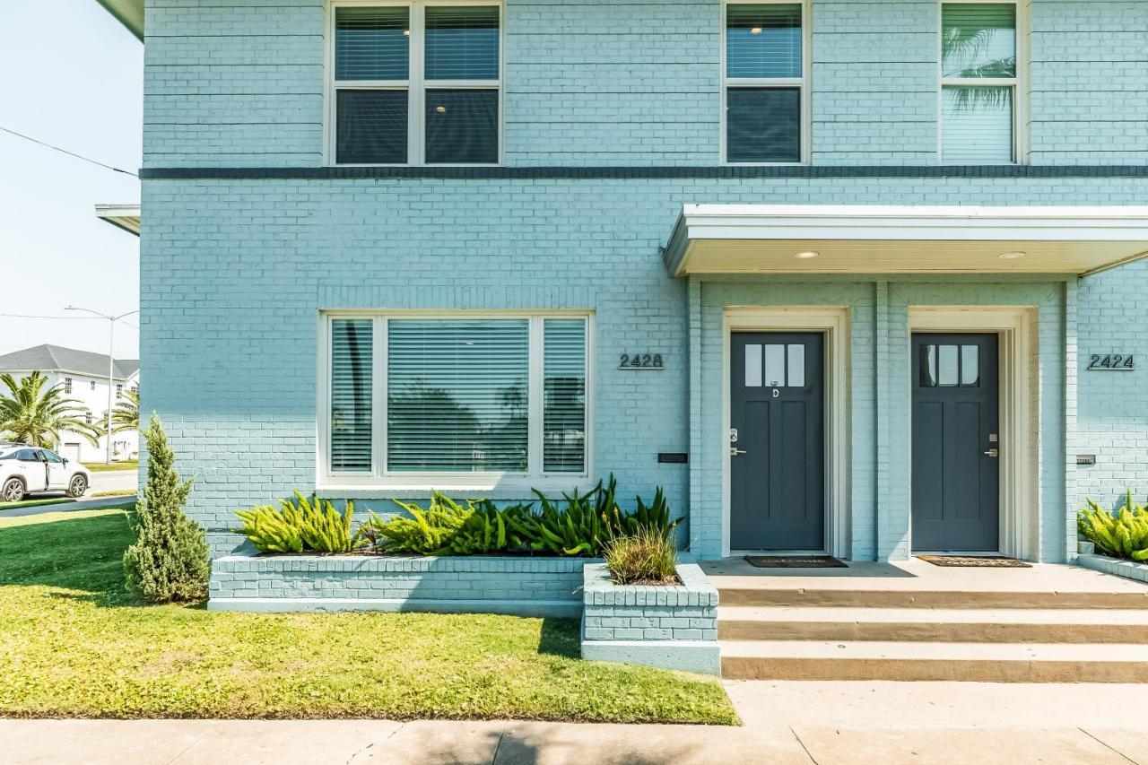 Genesis Retreat, Unit D Galveston Exterior photo